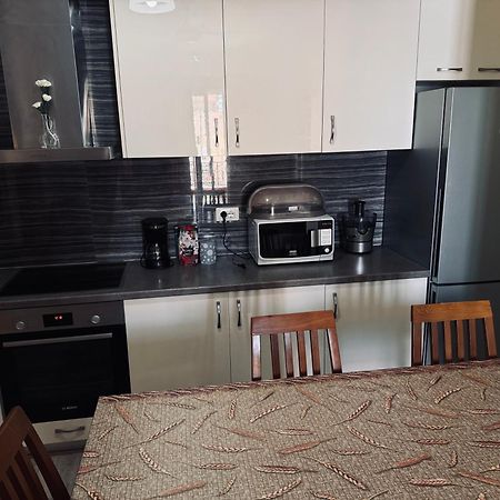 Family Apartments Саранда Экстерьер фото