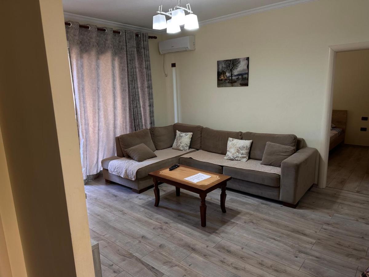 Family Apartments Саранда Экстерьер фото